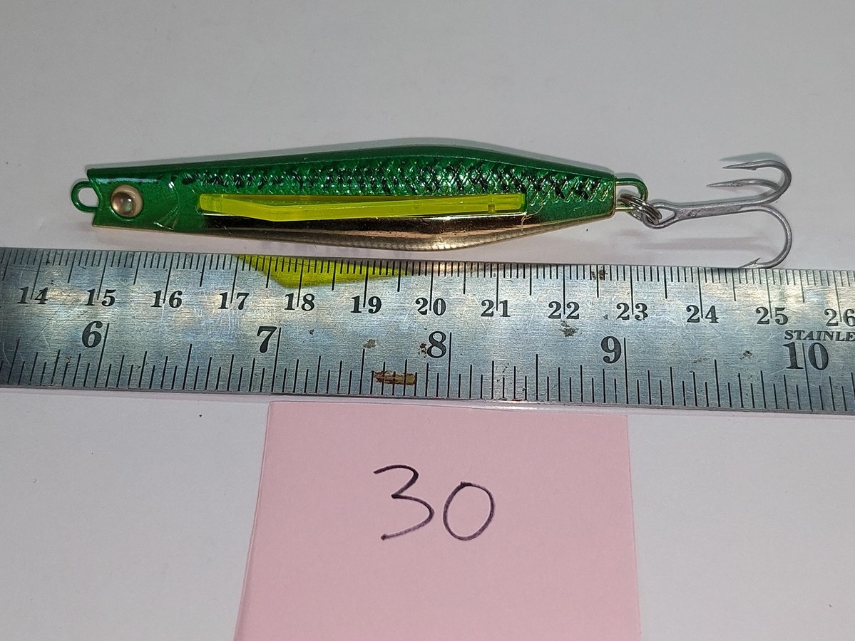   Dum fishing       *******     LURE #  30     ****  KEN CRAFT  40   ****