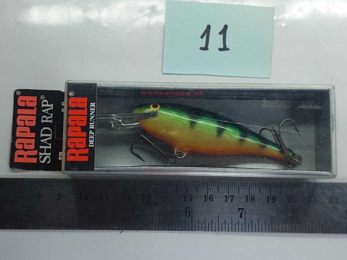   Dum fishing       ****  LURE #  11   RAPALA  SHAD RAP   SR  - 8  P      *****