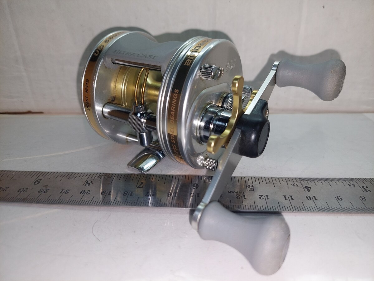   Dum fishing    #  3  *******    ABU   AMBASSADEUR  UC 5601 C      ********