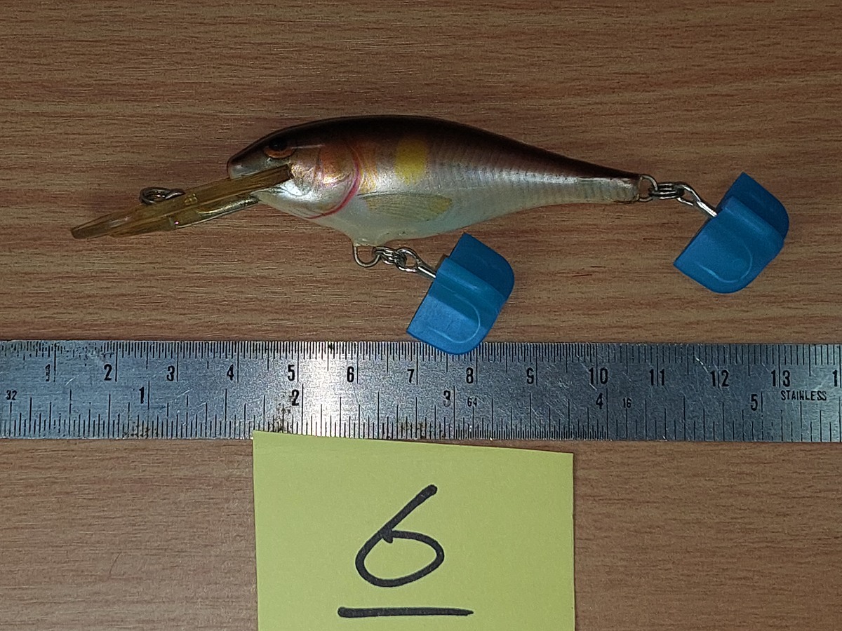 Dum fishing ***** LURE   #  6    *** RAPALA DEEP RUNNER **** 