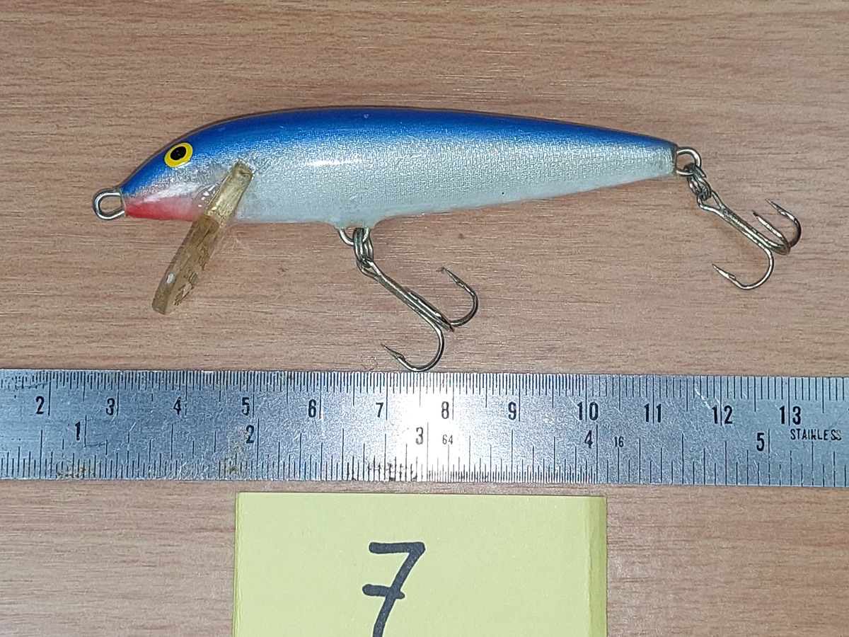 Dum fishing ***** LURE #   7    ***   RAPALA   CD   **** 
