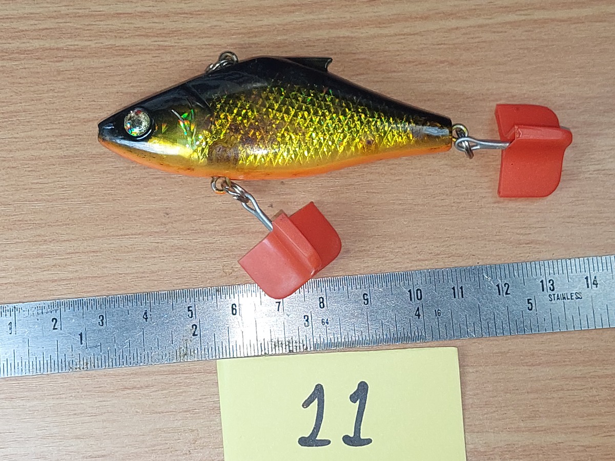   Dum fishing       *******     LURE #    11   ********