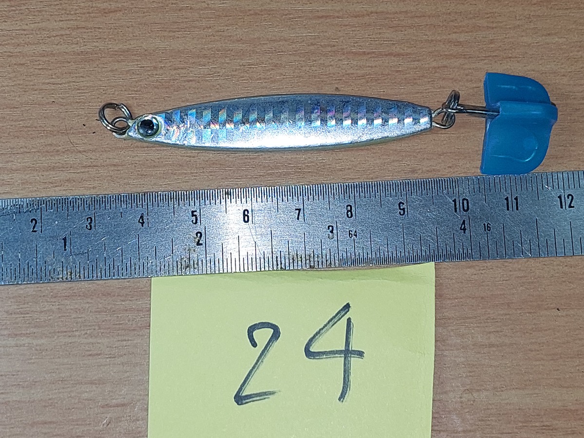   Dum fishing       *******     LURE #    24   ********