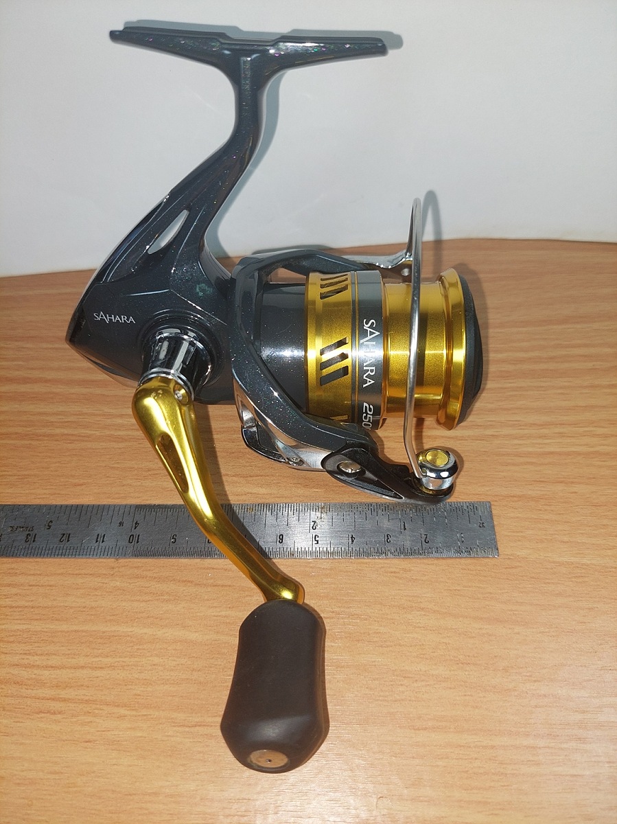  Dum fishing    REEL    #  4   *******  SHIMANO  SAHARA    2500 S  ********