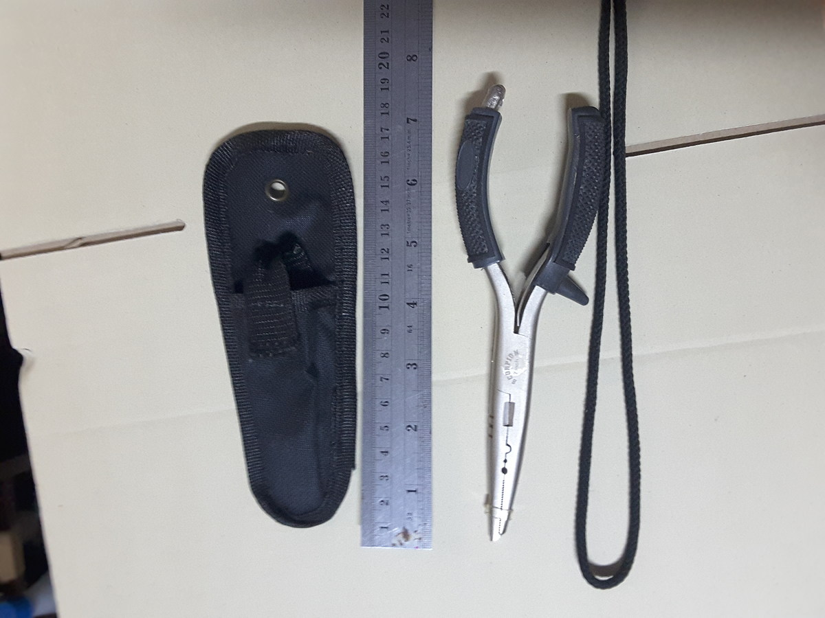 คีมคีบปลา และ ปลดสะปริดริง  ยาว 7 นิ้ว