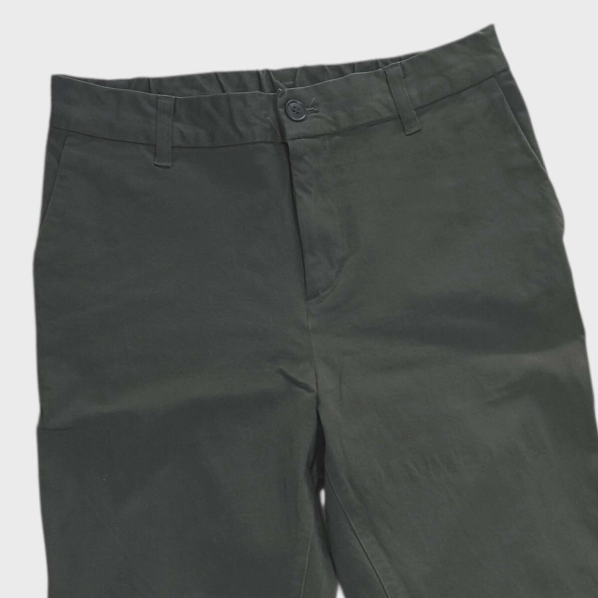 กางขายาว Muji เขียวขี้ม้า ผ้ายืดหยุ่นนิดๆ ด้านหลังเอวยางยืด เอว30 -32 นิ้วมือ1