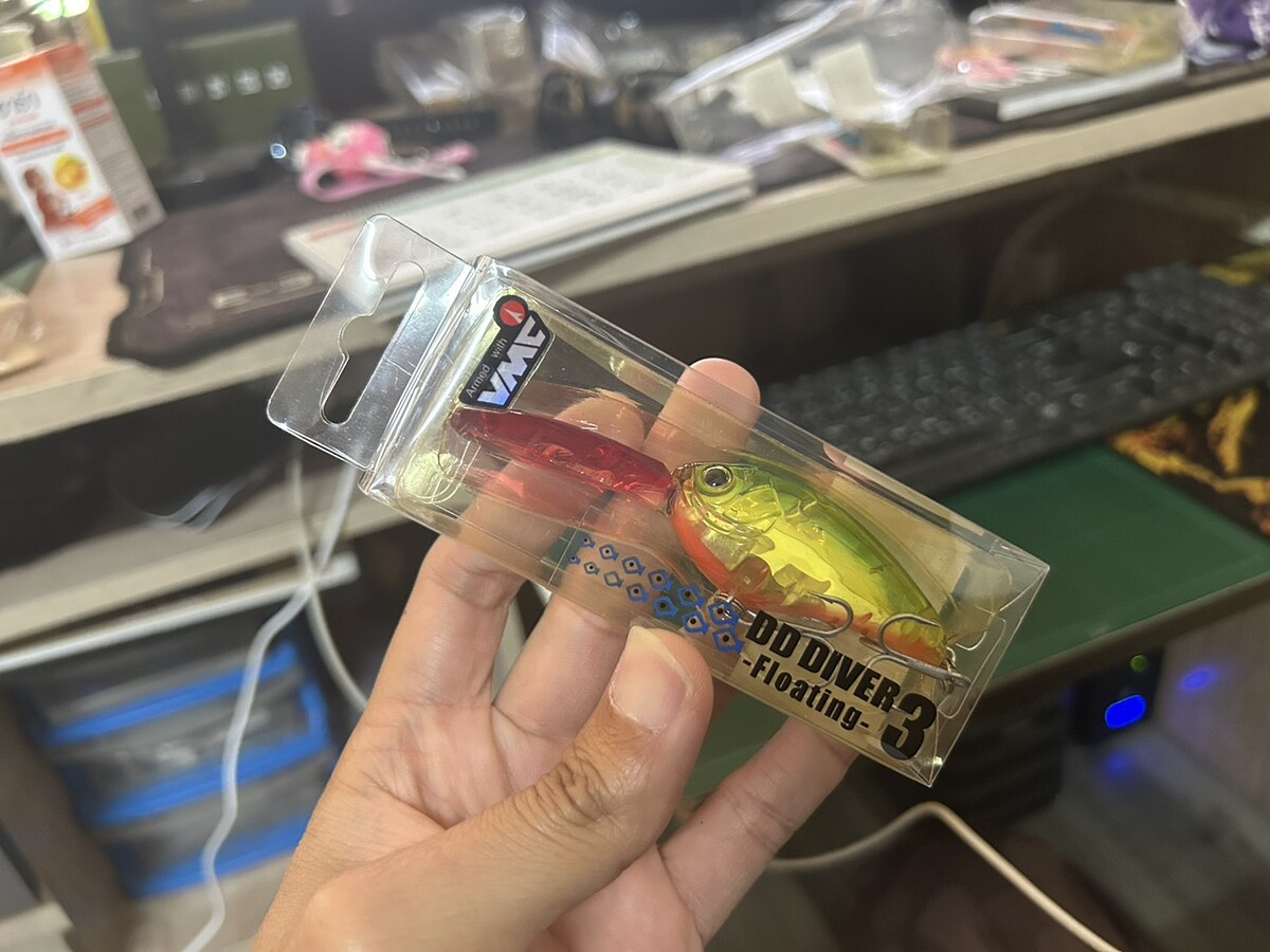 เหยื่อVMC(5.5cm)วัดจากห่วงหน้าถึงห่วงหลัง