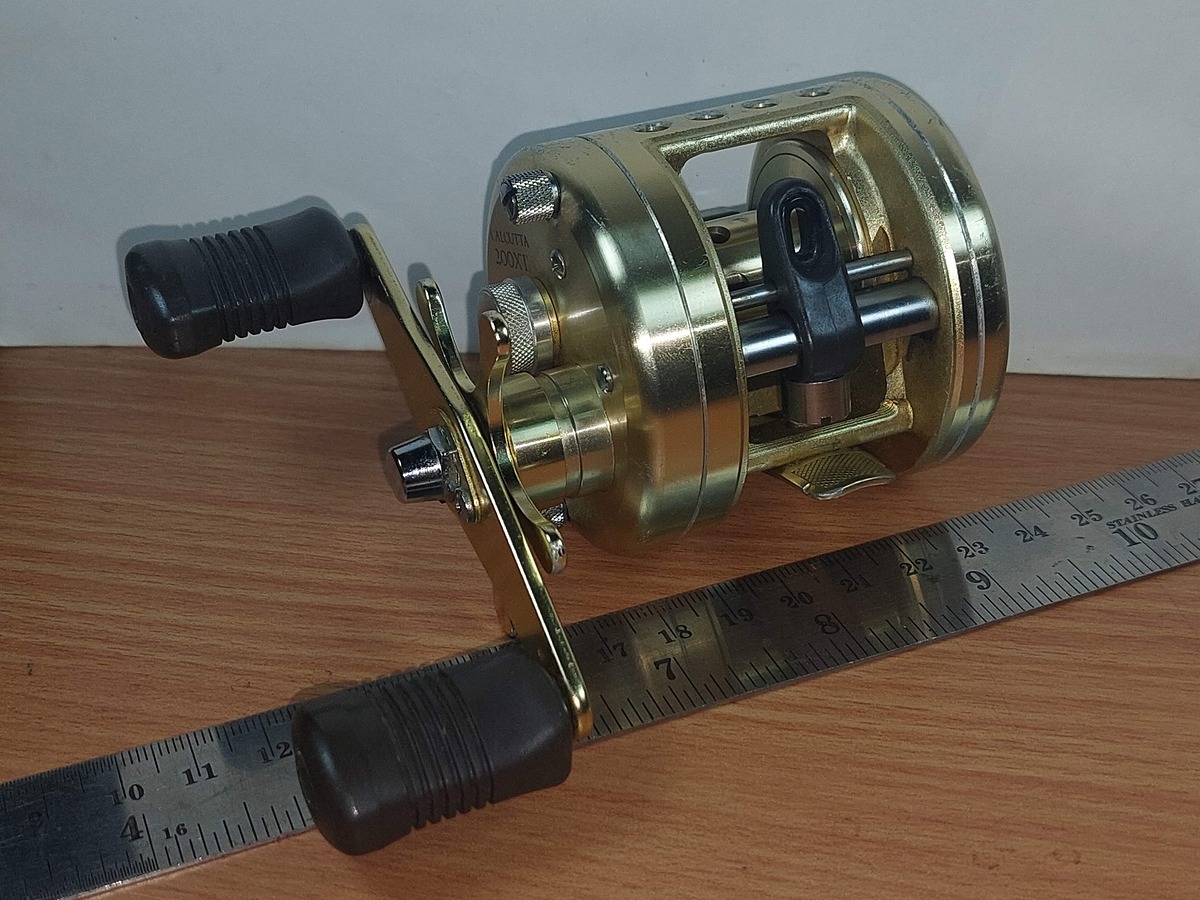   Dum fishing   # 3    ***   SHIMANO  CALCUTTA   200  XT       ***