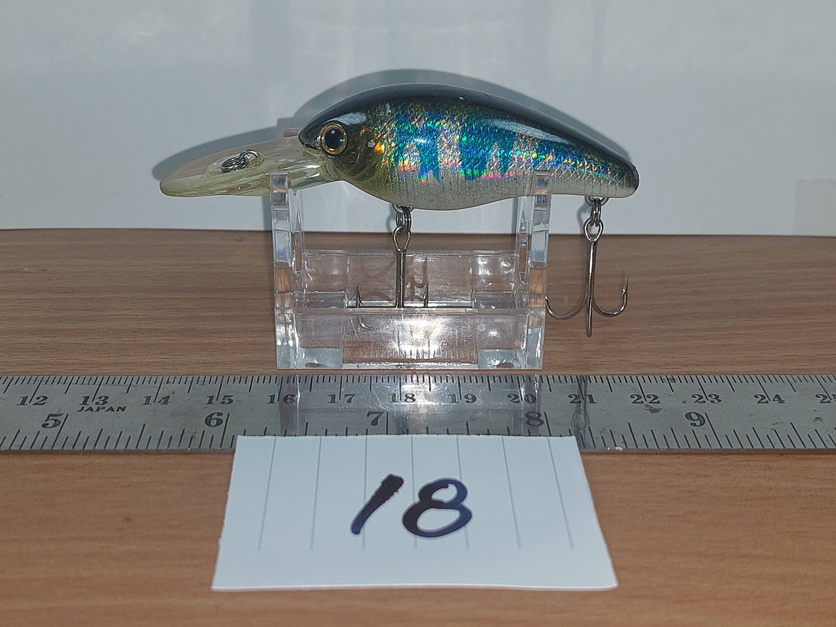   Dum fishing       *** LURE #  18   KENCRAFT  FIGURE CRANK - 60   ***