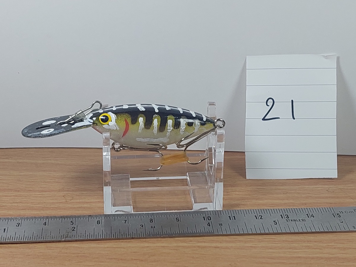  Dum fishing       *******     LURE # 21  ********