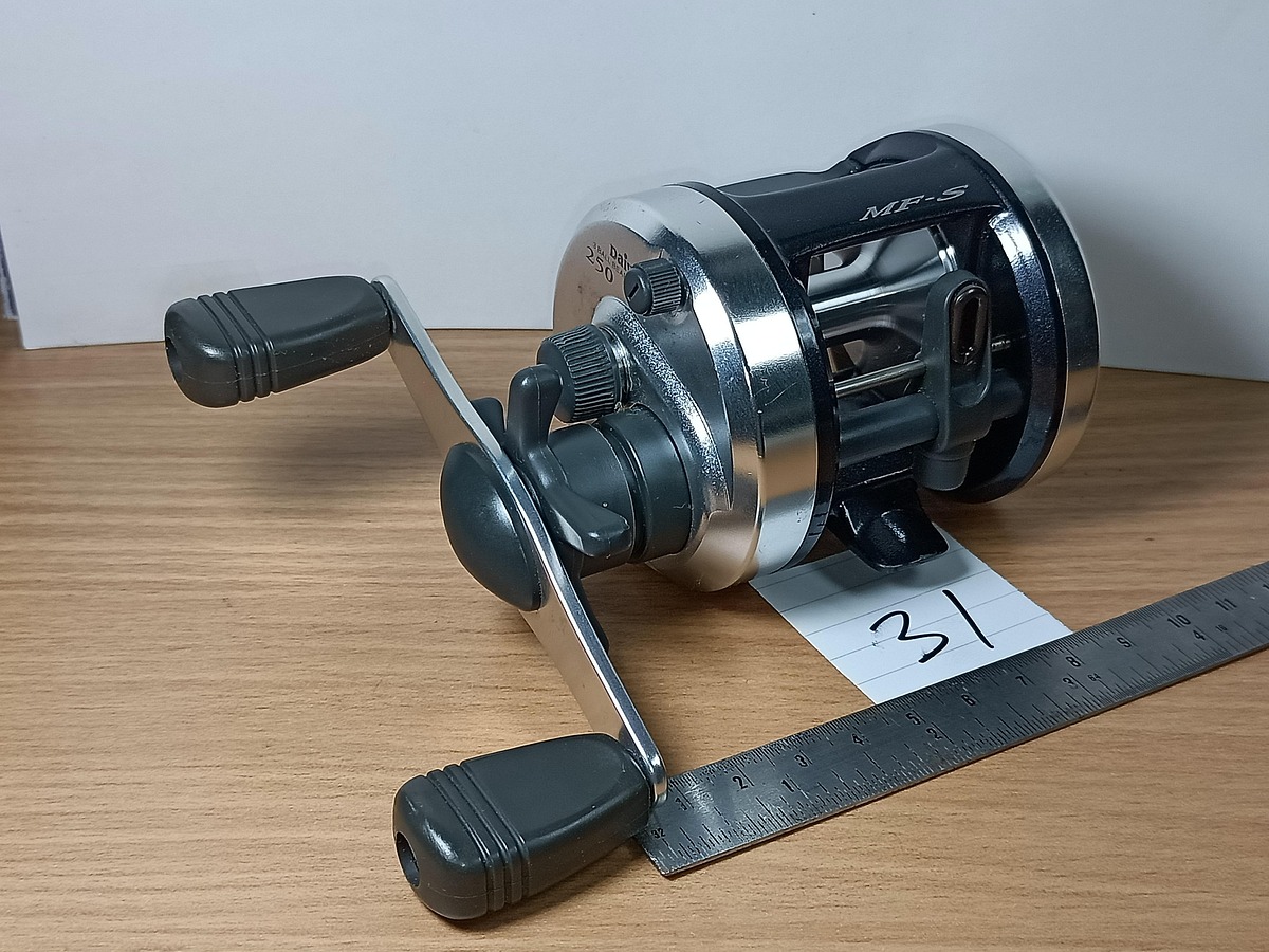   Dum fishing    # 3     *******  DAIWA   MF-S   250     ********