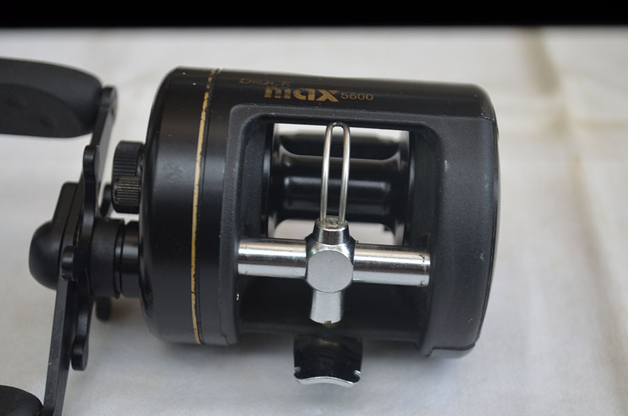 ABU 5600CL Black MAX .. มีคลิ๊กเสียง ...
