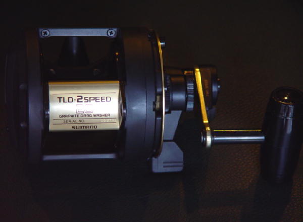ตัวนี้ TLD II 20 ,2 Speed เบามาก ใช้ตกปลาหน้าดินแถบสิมิลันครับ