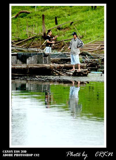 
  เหลียวกลับไปมองที่แพบัญชาการของต