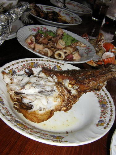 ตกมาได้ ต้องกินกันเลยแบบนี้ ปลาหางกิ่วสดๆจากแม่น้ำทอด อร่อยๆๆจริงๆ  :umh: :umh: :umh: :cheer: