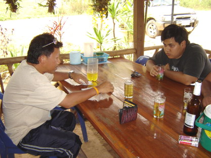 ไปที่ร้านที่ไปเจ๊อะก๊ะน้าป้อ เมื่อคืนก่อน 
เคลียร์ค่าอาหาร พร้อมทั้งเคลียร์ค่าทริฟ...
แต่ไม่กินอาร