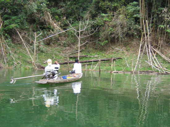 นี่เรือ ขนาดกลางครับ พี่กบ ตามหาตัวใหญ่ๆอยู่ :smile: :smile: