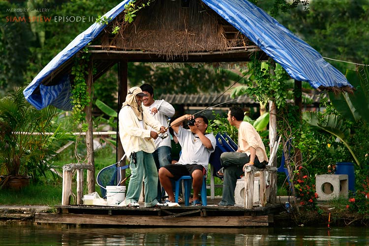 ชอบครับภาพนี้ หล่อๆทุกคนเลย คนถ่ายก็หล่ออ่ะ :grin: :grin: :laughing: :laughing: