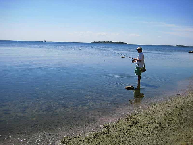 ที่เห็นทะเลสาบ(Lake Michigan)นะครับ เป็นน้ำจืด แต่หย่ายๆๆๆมั่กๆๆ มองดูเหมือนทะเลน้ำเค็มเลย