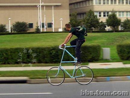 จักรยานแบบนี้ ต้องปีนขึ้นไปขี่ กลัวตกอ่ะ  :laughing: