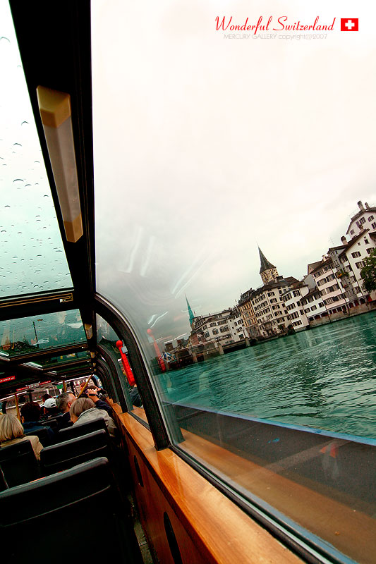 อันนี้ตอนนั่งเรือชมเมืองที่ Zurich เช่นกันครับ 