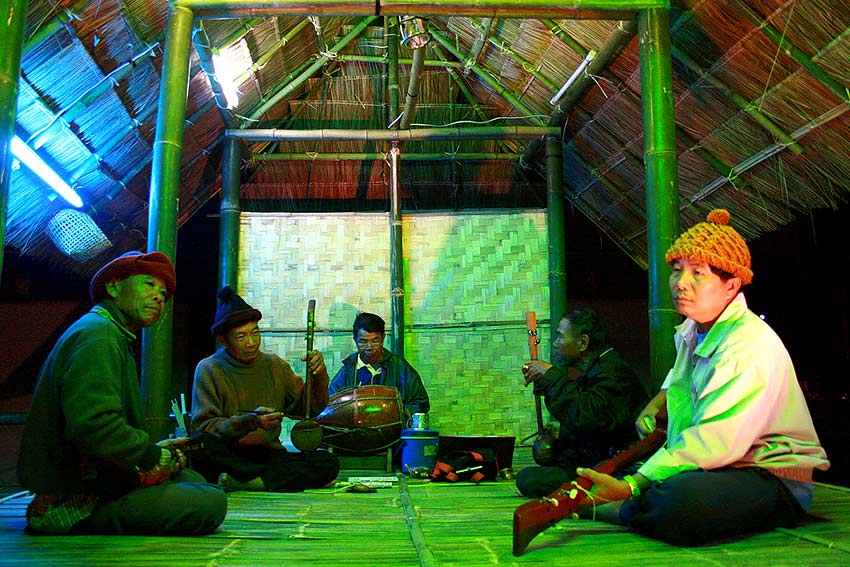 มีดนตรี ของชาวเขา บ้านชนเผ่า ทรงไทยลานนา  :grin: