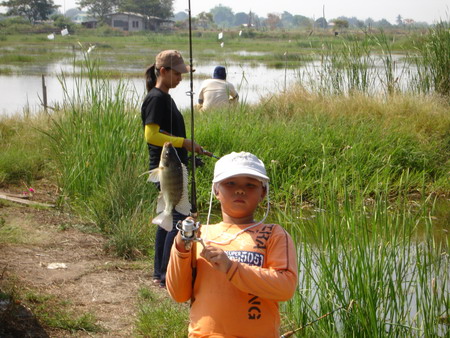 วันนี้ น้องอาร์ม สอยปลาเพลินไปเลยอ่า.... :smile: :smile: