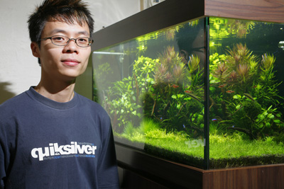 วันนี้ขอนำภาพของ Mr.Eugene Sng.ครับนักเลี้ยงปลาชาวสิงคโปร์ท่านนี้เท่าที่อ่านท่านเป็นคนรักปลามากคนนึง
