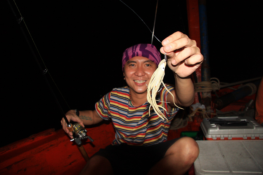 นี่ไง ปลาหมึกพี่บาส   :laughing: