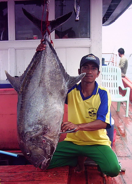 ตัวนี้กัปตันดีน ขอถ่ายซักรูป ชั่งในเรือได้ 34.00 กก. ไม่ได้โกงตราชั่งครับ