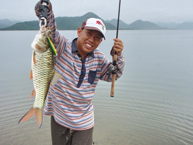 กรี๊ดดดดดด....พี่หญิงใหญ่ดูสิคะ นังพจ มานได้กระสูบใหญ่ด้วยอ้ะค่า
 :laughing: :laughing: :laughing:
