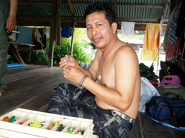 พี่ปลาหมอไท กับแอคชั่นเก็บพุง  :laughing: