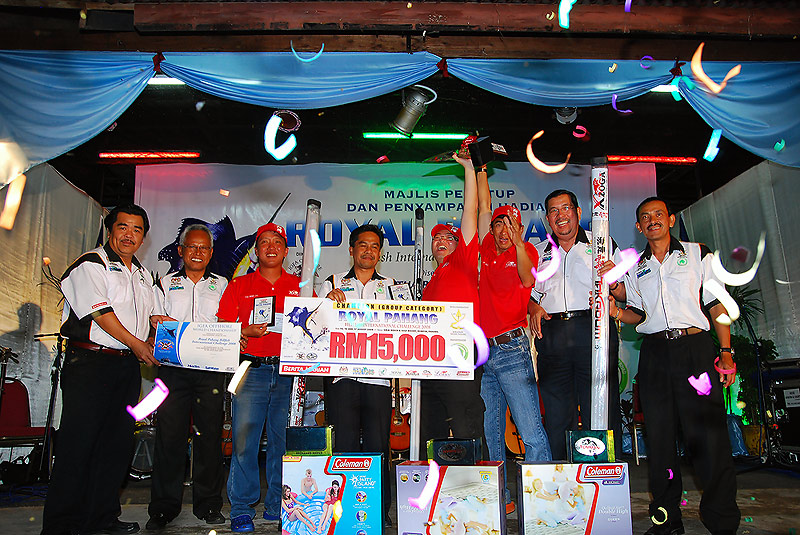 TEAM  XZOGA MALAYSIA รับรางวัลชนะเลิศ   ประเภท  ปลารวมที่ม   :love: :love: