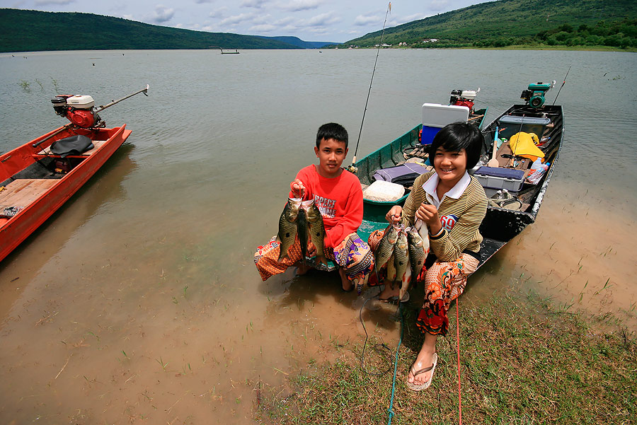 ถ่ายคู่กับน้องชาย