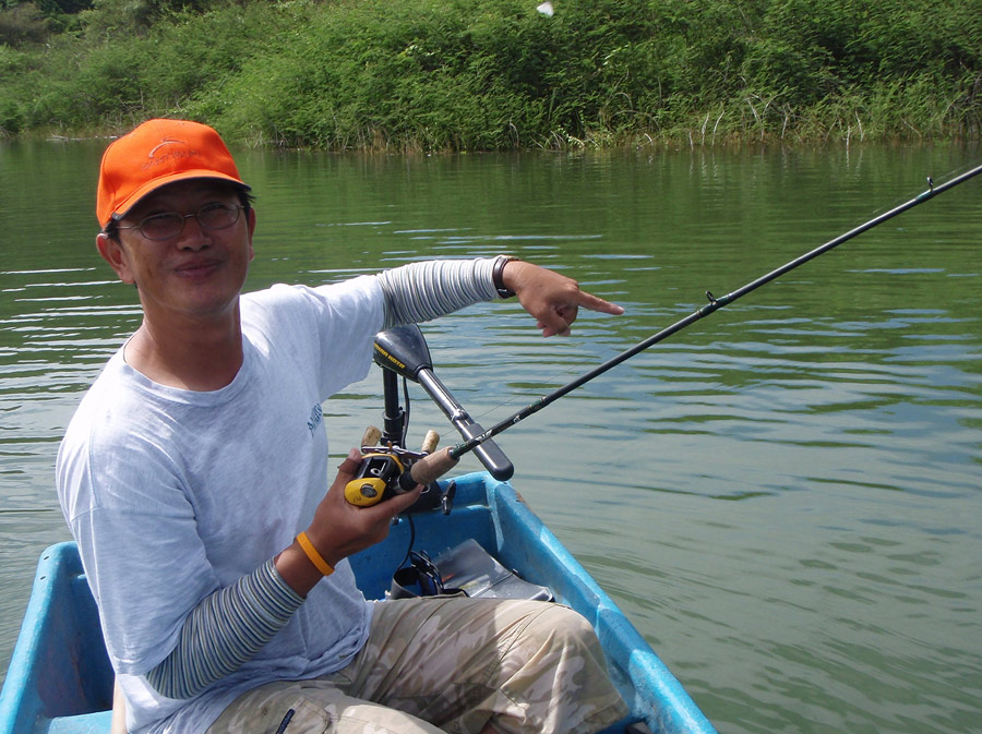 ***เอาเรือลงตรงไหนอ่ะครับ ***

น้าขอนลอยครับ ติดต่อป๋าอ๊อดดีกว่าครับ....ที่ลงเรือตอนนี้ยังดี...แต่