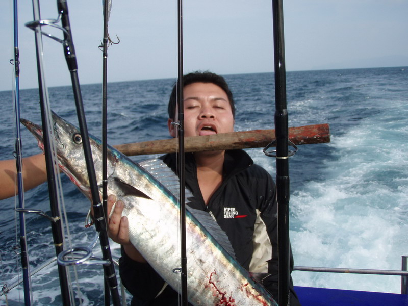 ปลาขึ้นเรือปุ๊ป เรือวิ่งปั้บ

แสดงแบบโดยหมูหมีปูหลน

 :cool: