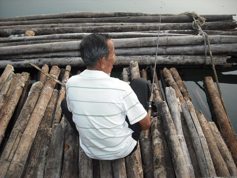 คุณพ่อ ........ น้านุ บ่นอุบว่าเหยื่อไม่