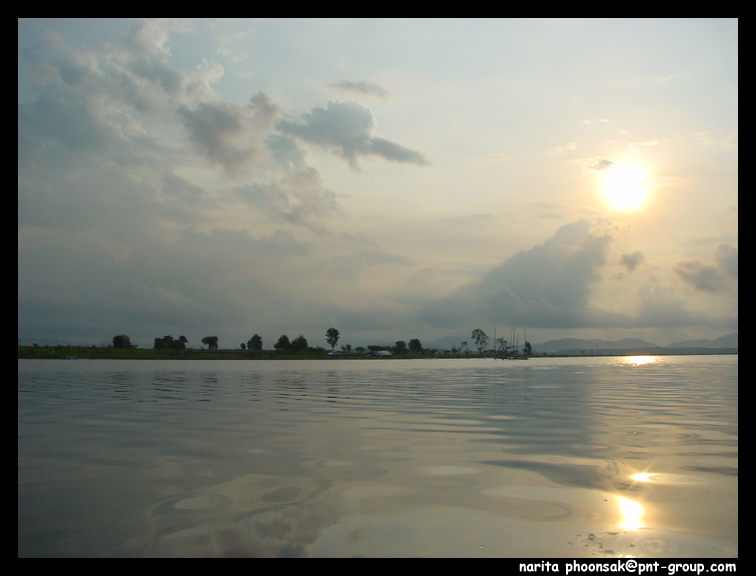 [center][b][q]ขอจบด้วยภาพนี้ครับ
       narita
        พูนครับ[/q][/b][/center]