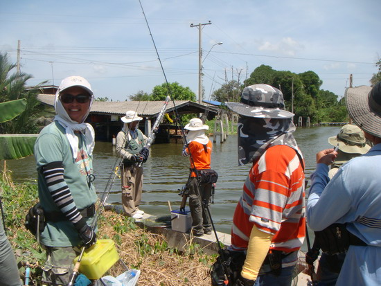 รอเรือข้ามฝั่ง  :cheer: :cheer: :cheer: :cheer: