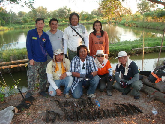 ทิ้งท้ายกันด้วย รูปหมู 2 ครับ  :cheer: :cheer: :cheer:

สุดท้ายก็ต้องขอขอบคุณ สำหรับสปิริตของผู้จั