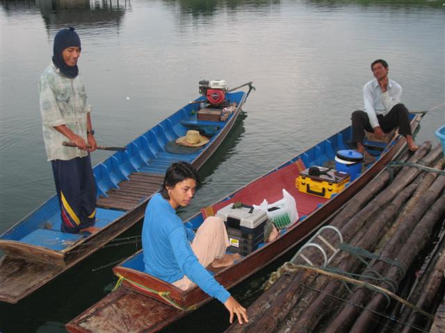 ลงเรือวันที่สองครับ วันนี้ลงเรือแค่ครึ่งวันเลยลงเป็นคู่ช่วยกันขุดครับ (แห้ว)

 :laughing: :laughin