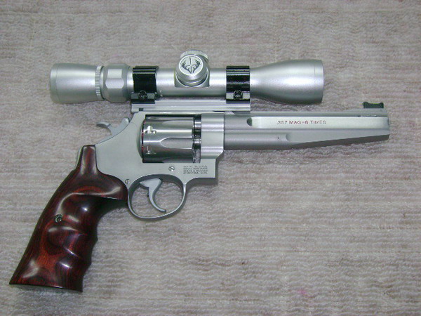 ตัวนี้ก็ .357MAGNUM แต่งสวยๆไม่ได้ยิงซักนัด แต่งจากโรงงานperformance :grin: