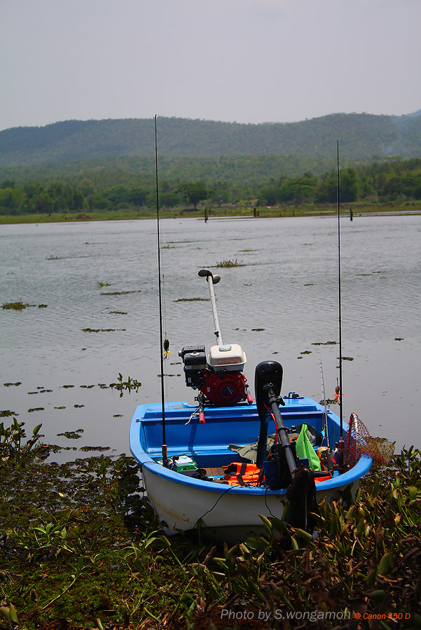 เรือคู่แฝดอีกลำครับ ของน้องโอ๋ วันนี้เป็นพระโอ๋อยู่ครับ :smile: :smile: :smile:

วันนี้ลงกับหมอจบค