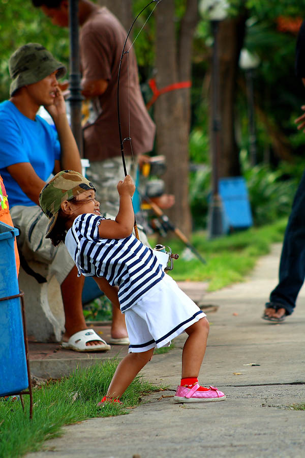 ดูท่าซะก่อน ร้ายจริง ๆ   ลูกใครหว่า  :ohh: :laughing: :laughing: