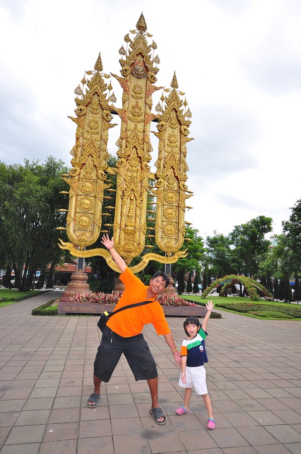 แต่ตอนขอแตงโมสงสัย ผบ.ผมไปขอกับศาลพระกาฬที่ลพบุรีมาแน่ๆเลยอ่ะคร้าบบบบ :grin: :grin: :grin: