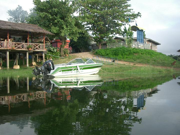 สถานที่ ที่เอาเรือลงครับ ชื่อว่า "ท่าสำเภาทอง"  :love:
------------------------------------------