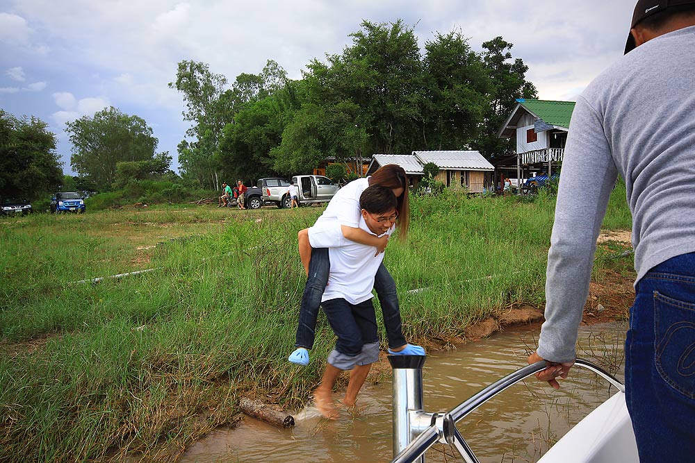 เอ้าเกือบตกเรือซะแล้วซิเฮียไฮ้ ดูดุ๊ ดูดุ๊ ไม่ต้องบรยายครับว่ารักขนาดไหนเนาะเอีย

   :grin: :grin: