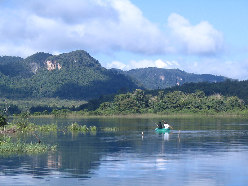 ..คนหัวเรือก็ตกได้ทั้งวันเหมือนกัน..

 :smile: :smile: :smile: