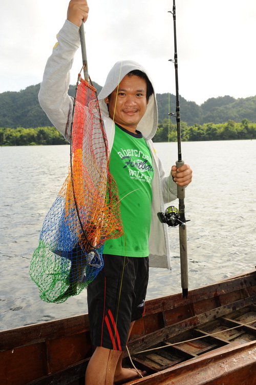 ตกปลาผิดประเภทตลอดนะพวกเรา