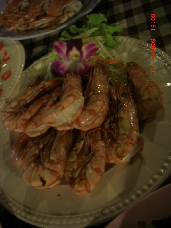 กุ้งลายเสือ ย่างเนย  :umh: :umh: :umh: